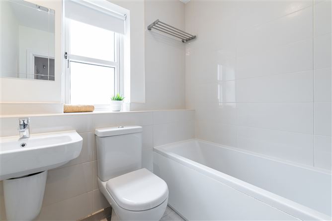 2 Darley Lane, Stepaside, Dublin 18