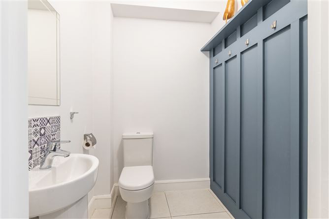 2 Darley Lane, Stepaside, Dublin 18