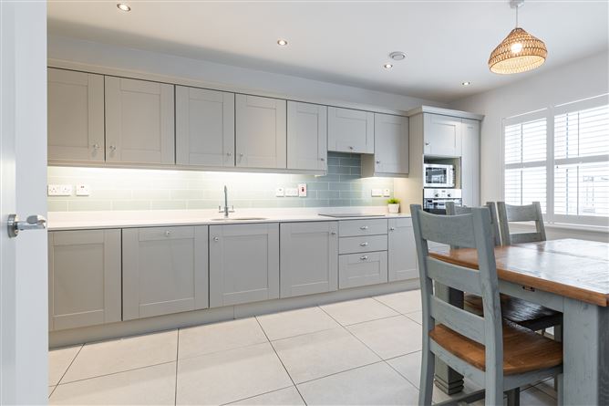2 Darley Lane, Stepaside, Dublin 18