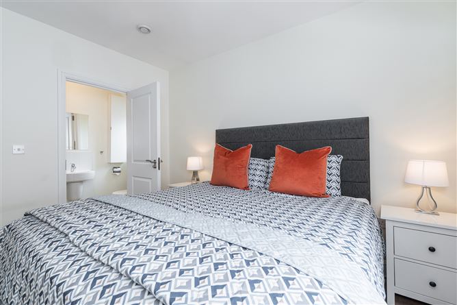 2 Darley Lane, Stepaside, Dublin 18