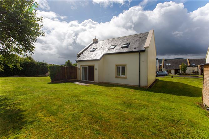 8 Crystal Fountain, Ballyseedy, Tralee, Co. Kerry