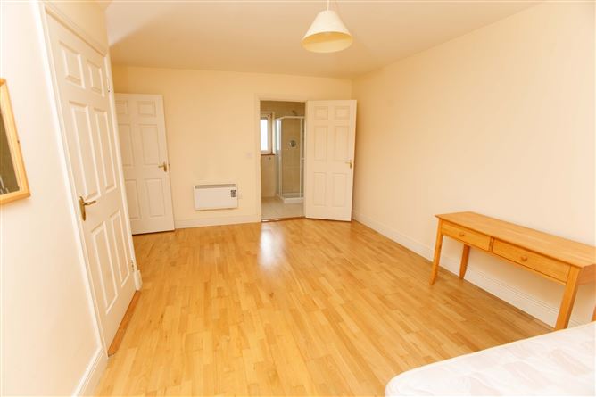 8 Crystal Fountain, Ballyseedy, Tralee, Co. Kerry