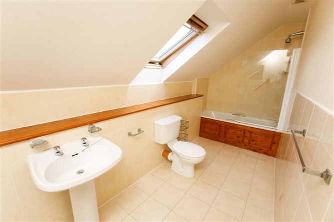 8 Crystal Fountain, Ballyseedy, Tralee, Co. Kerry