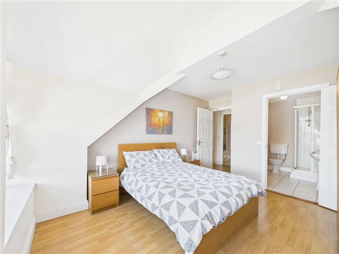 26 John's Bridge, Johnstown, Waterford