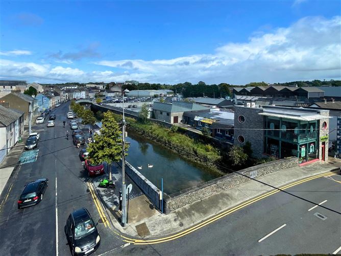 26 John's Bridge, Johnstown, Waterford