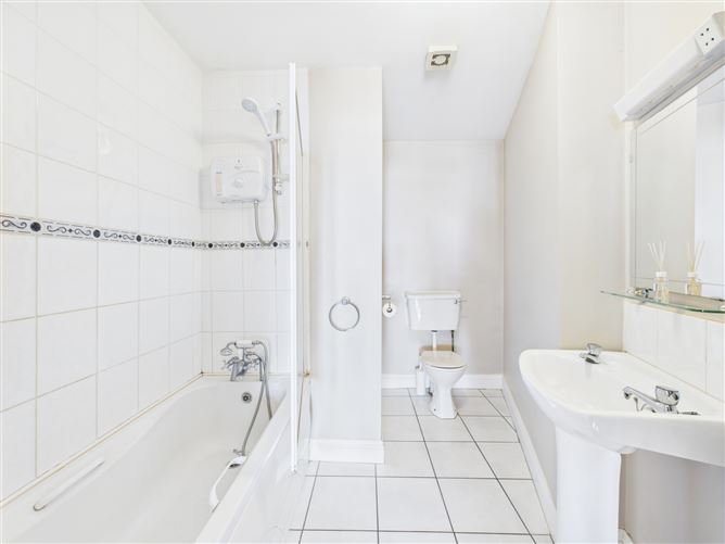 26 John's Bridge, Johnstown, Waterford