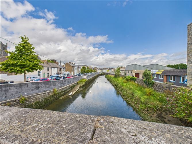 26 John's Bridge, Johnstown, Waterford