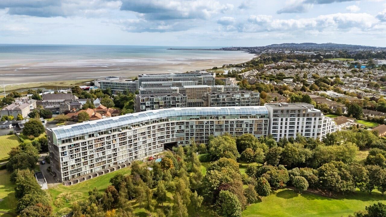 24 The Links, Elmpark Green, Merrion, Dublin 4