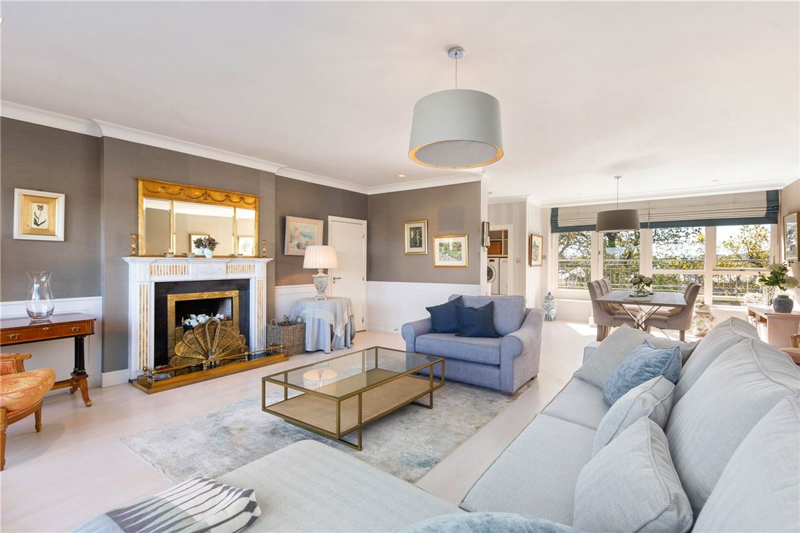 12 Yeats Hall, Carrickmines Avenue, Carrickmines Wood, Dublin 18