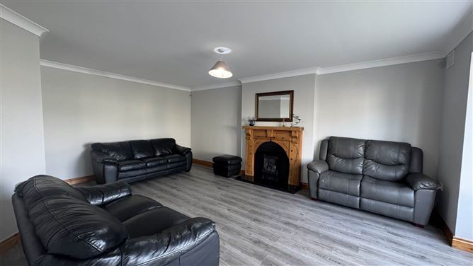 Photo 6 of 14 — 17 College Manor, Dundalk, County Louth