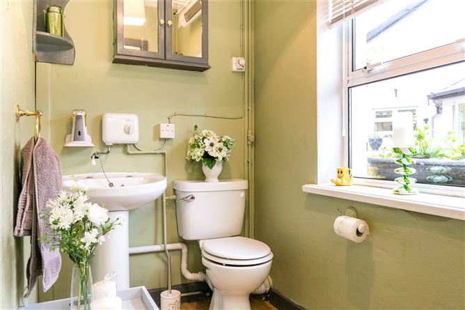 Hillview House, Spring Valley, Enniscorthy, Co. Wexford.