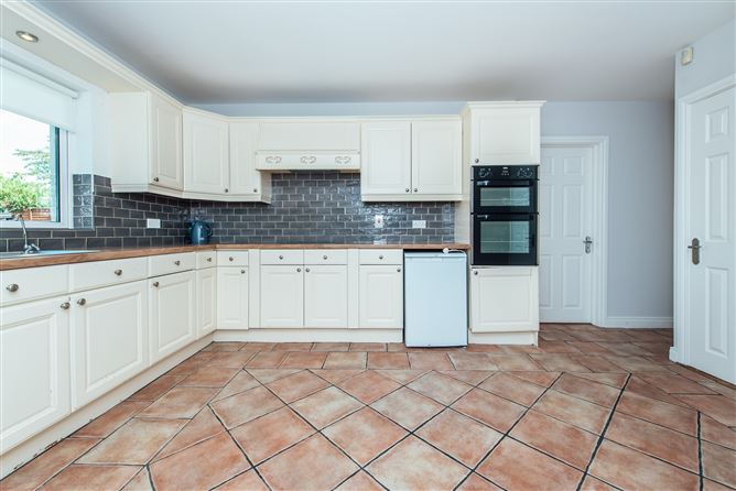 1 The Grove, Earl's Court, Kill, Kildare