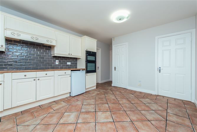 1 The Grove, Earl's Court, Kill, Kildare