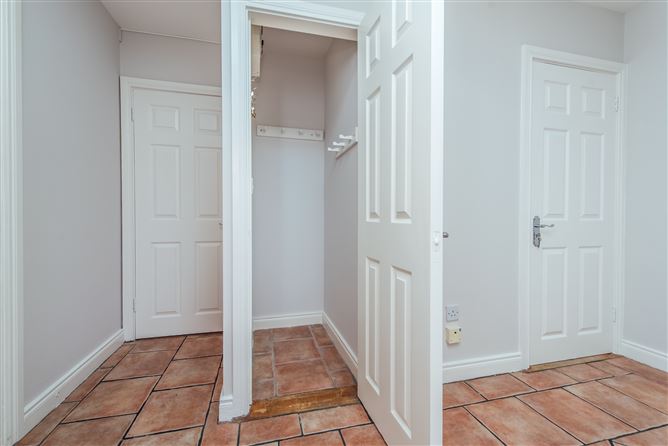 1 The Grove, Earl's Court, Kill, Kildare