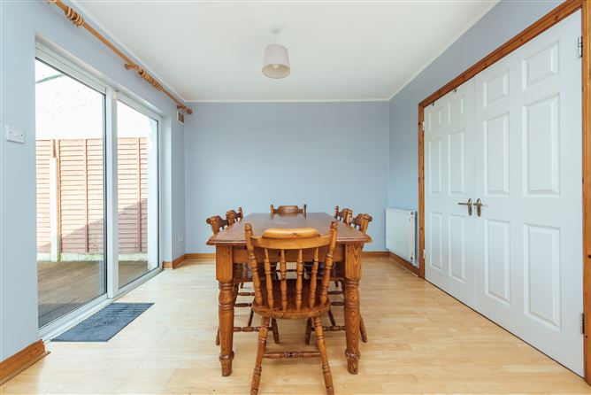 27 College Farm Glen, College Farm, Newbridge, Co. Kildare