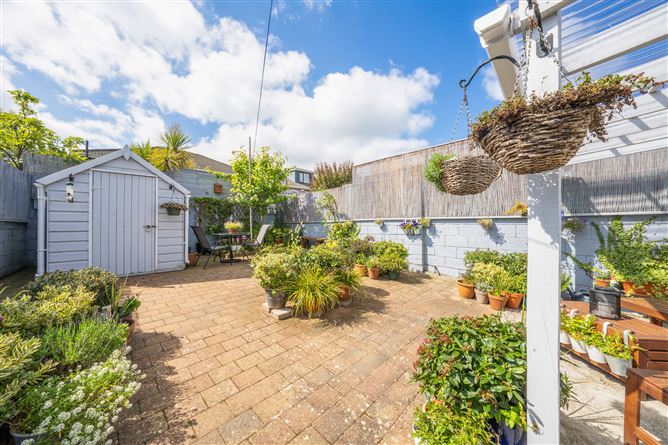 6 Church Grove, Aylesbury, Dublin 24