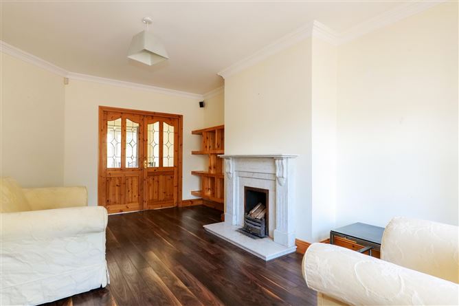 52 Ros Caoin, Roscam, Galway