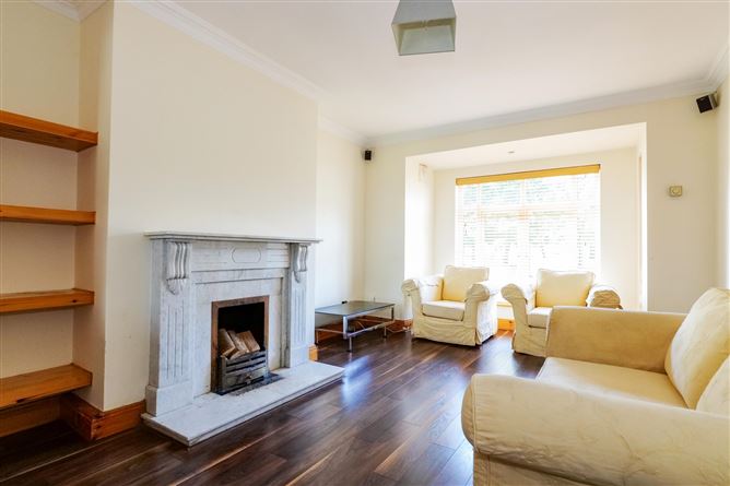 52 Ros Caoin, Roscam, Galway