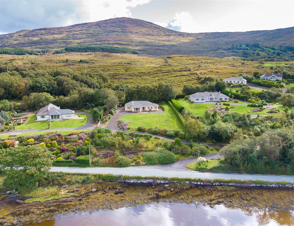 An Charraig, Dereencallaha, Dawros, Kenmare, Co. Kerry An Charraig, Dereencallaha, Dawros, Kenmare, Co. Kerry