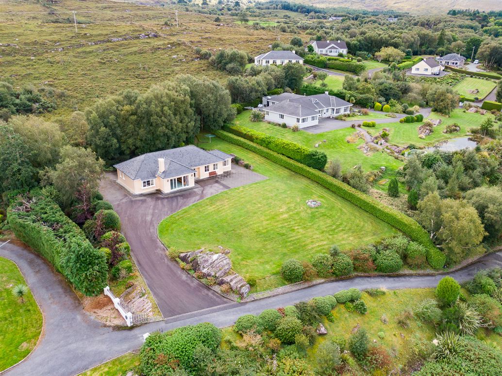 An Charraig, Dereencallaha, Dawros, Kenmare, Co. Kerry An Charraig, Dereencallaha, Dawros, Kenmare, Co. Kerry