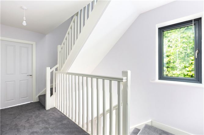4 Cairnfort Green, Stepaside, Dublin 18