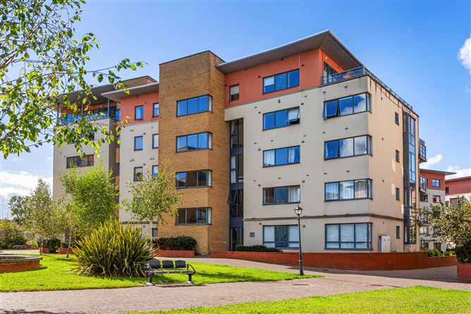 140 The Oval, Tullyvale, Cabinteely, Dublin 18