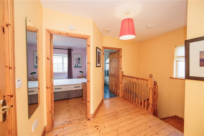 Photo 19 of 32 — 56 Mallfield, Thomastown, Kilkenny