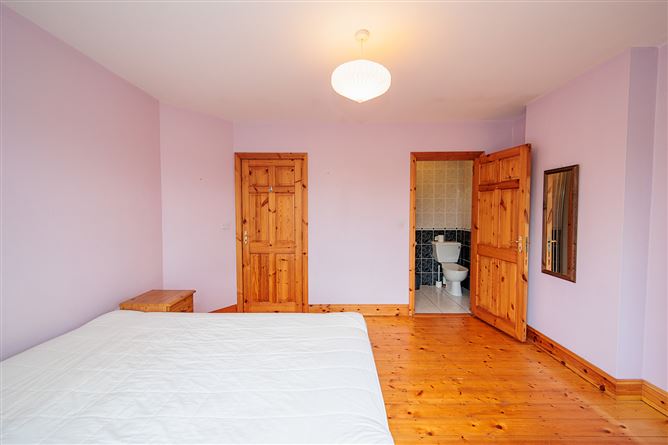 Photo 21 of 32 — 56 Mallfield, Thomastown, Kilkenny