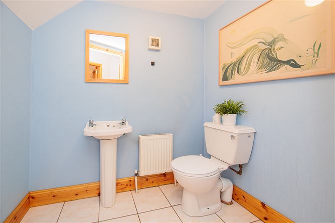 Photo 10 of 32 — 56 Mallfield, Thomastown, Kilkenny