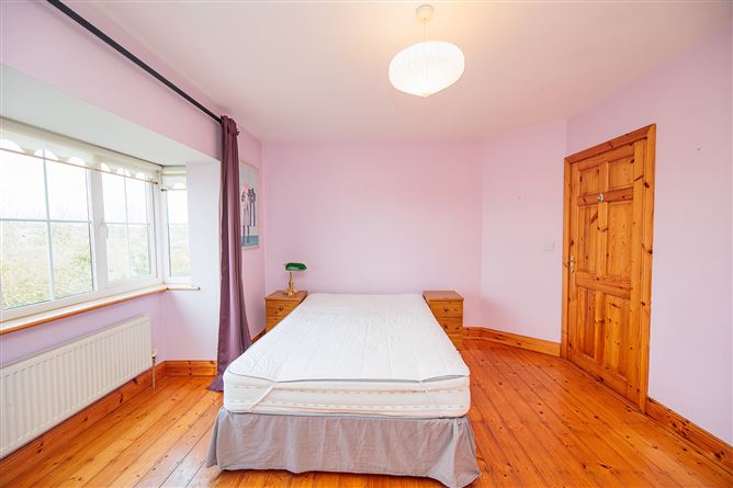 Photo 23 of 32 — 56 Mallfield, Thomastown, Kilkenny