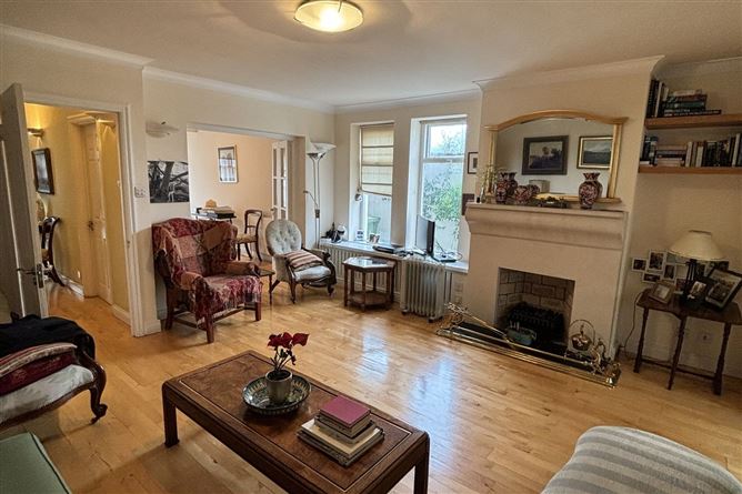 Eglinton Square, Donnybrook, Dublin 4