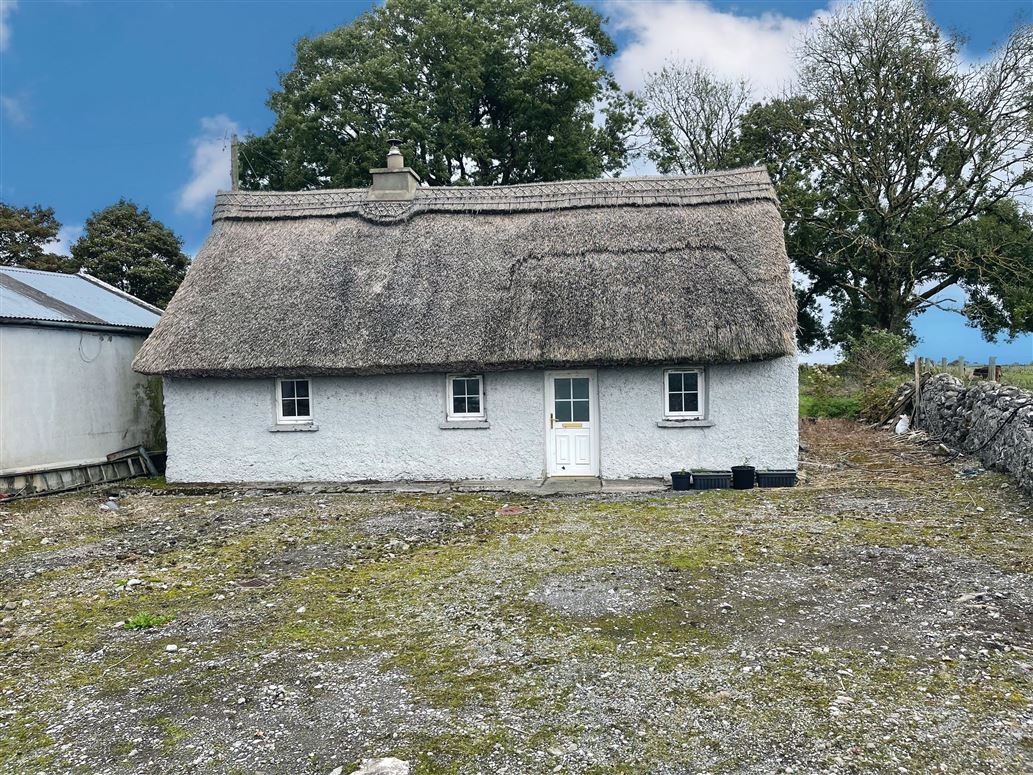 Thatch, Ballagh, Menlough, Ballinasloe, Co. Galway