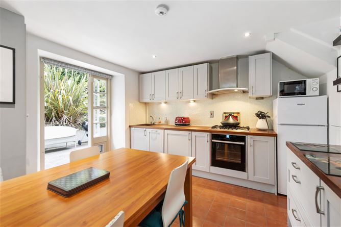 Photo 7 of 12 — Apartment 2, Brooklawn House, Brooklawn Wood, Stradbrook Road, Blackrock, Co. Dublin