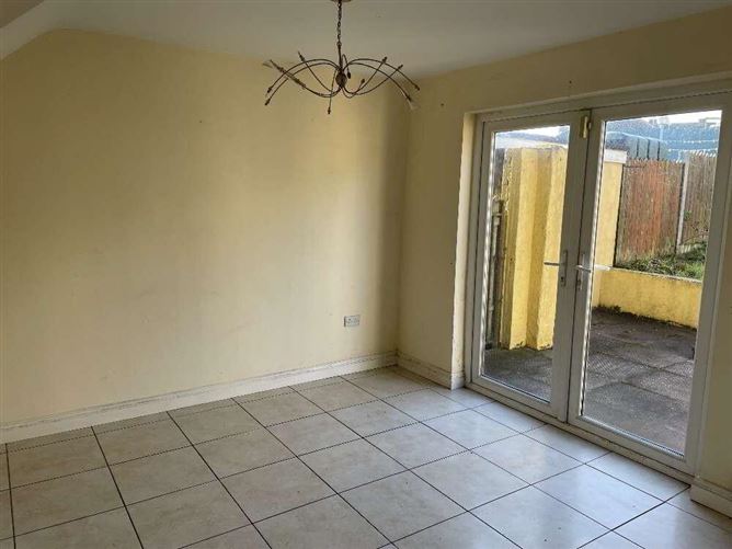 28 Dermot Hurley Estate, Youghal, Cork