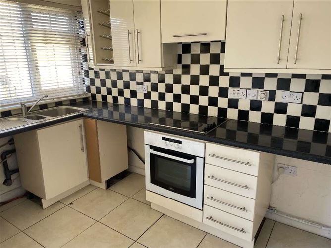 28 Dermot Hurley Estate, Youghal, Cork