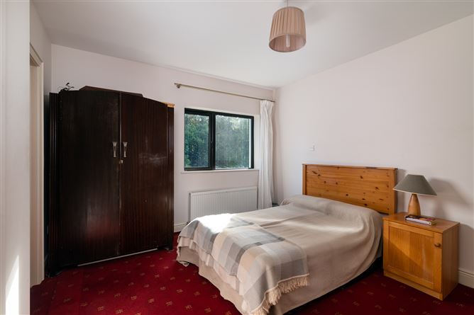 Hodson Bay, Athlone West, Roscommon