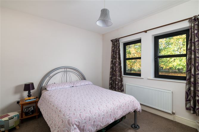 Hodson Bay, Athlone West, Roscommon