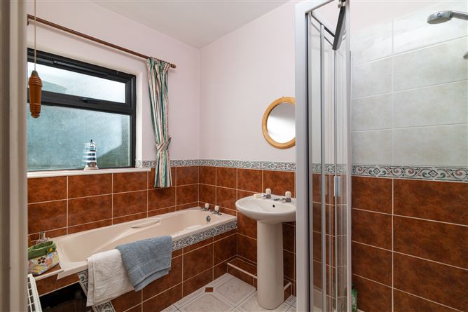 Hodson Bay, Athlone West, Roscommon