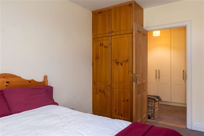 Hodson Bay, Athlone West, Roscommon