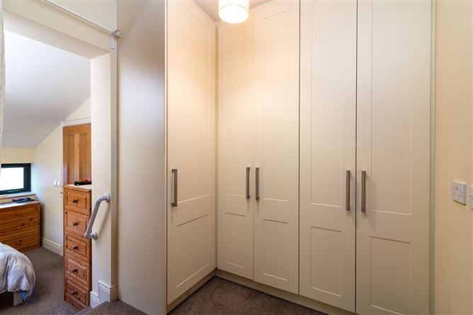 Hodson Bay, Athlone West, Roscommon