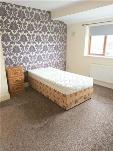 13 Dun Uisce, Cahir, Tipperary