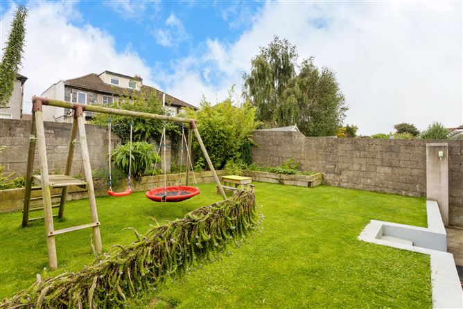 8 Meadow Park, Churchtown,   Dublin 14