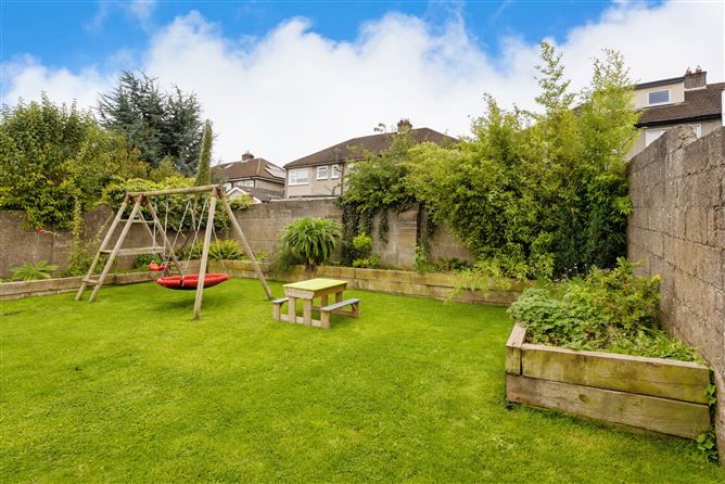 8 Meadow Park, Churchtown,   Dublin 14