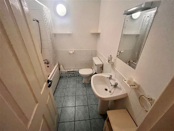 Apartment 100, Richmond Court, Mount Kennett Place, Limerick City, Limerick