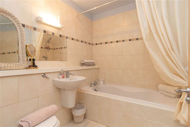 15 Ashford Downs, Ballyjamesduff, County Cavan