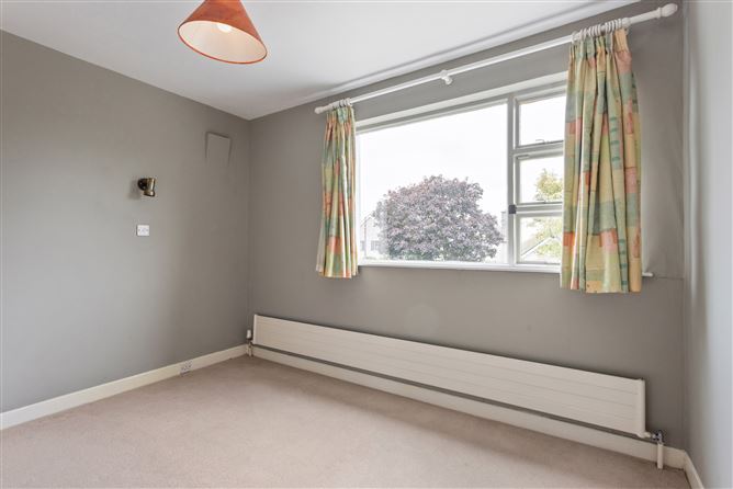 9 Knocknashee, Goatstown, Dublin 14