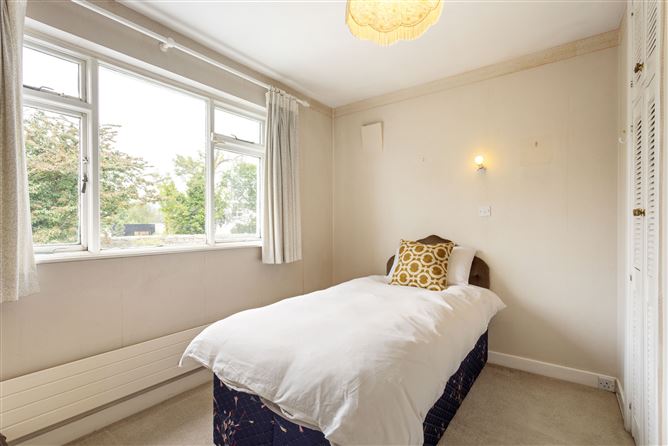 9 Knocknashee, Goatstown, Dublin 14