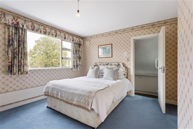 9 Knocknashee, Goatstown, Dublin 14