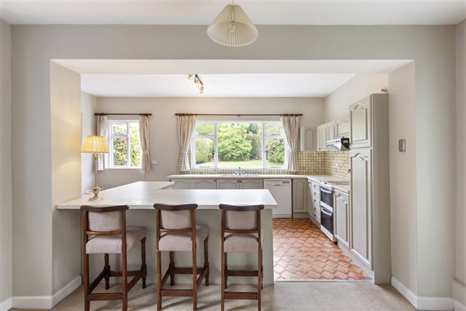 9 Knocknashee, Goatstown, Dublin 14