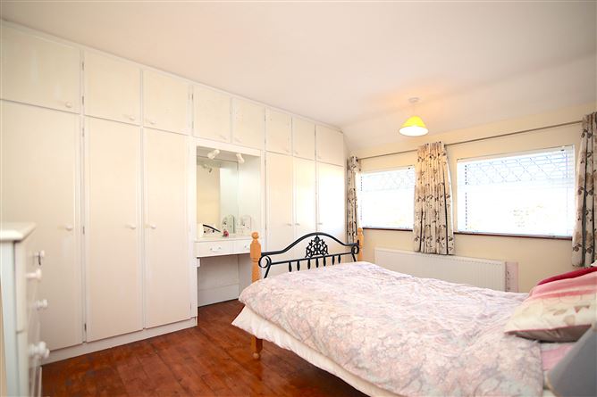 38 Shanowen Park, Santry,   Dublin 9